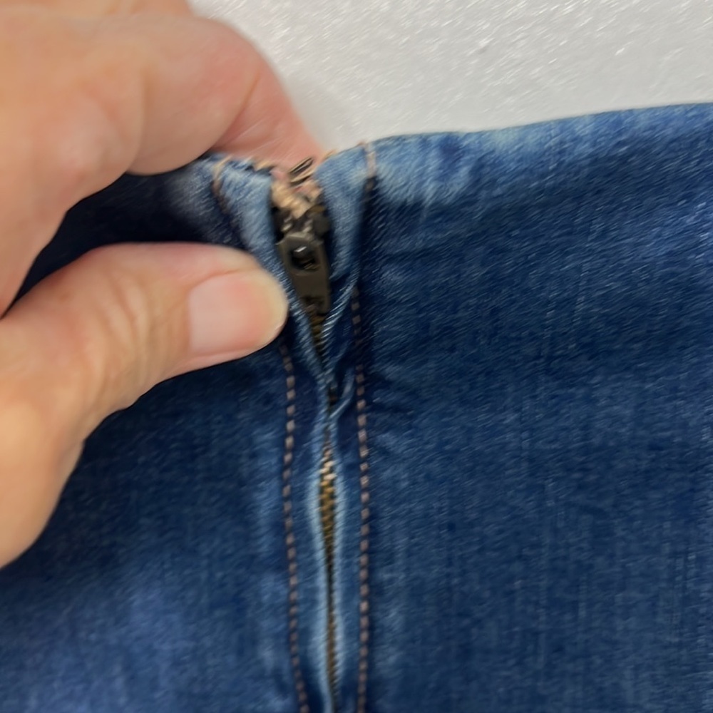 88. REWASH ultra stretch denim A-Line skirt there is a back zipper, size 9 - Picture 3 of 10